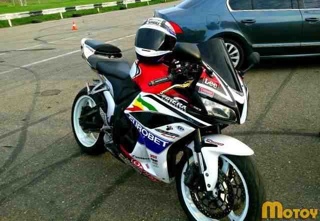 Хонда cbr 600 rr Хонда cbr 600 rr