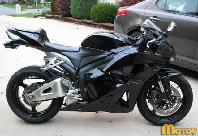 Хонда CBR 600 RR Хонда CBR 600 RR