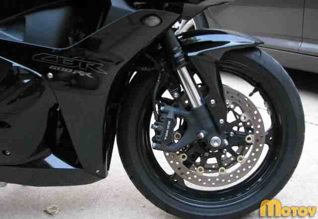 Хонда CBR 600 RR Хонда CBR 600 RR