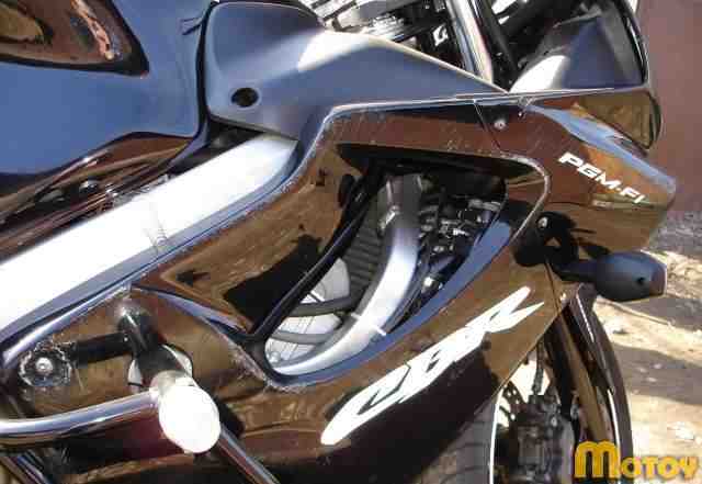 Хонда CBR 600 F4i 2005г Хонда CBR 600 F4i 2005г