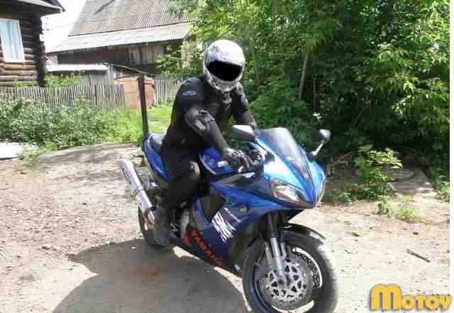 Ямаха FZR1000 Ямаха FZR1000