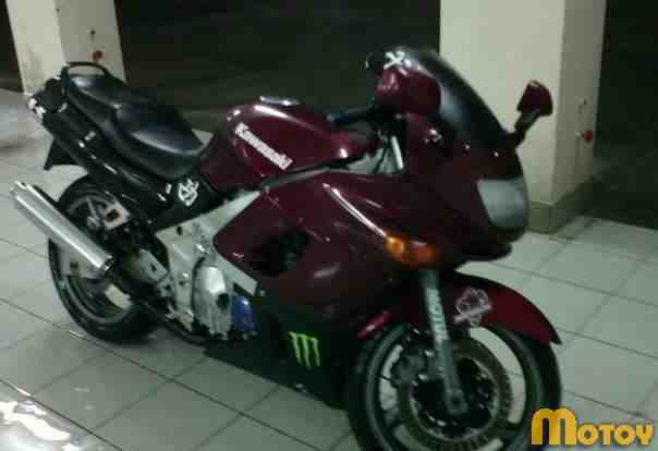 Кавасаки ZZR 600 1996 Кавасаки ZZR 600 1996
