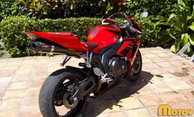 Хонда CBR 1000 RR Fireblade 2009 Хонда CBR 1000 RR Fireblade 2009