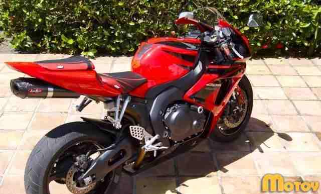 Хонда CBR 1000 RR Хонда CBR 1000 RR