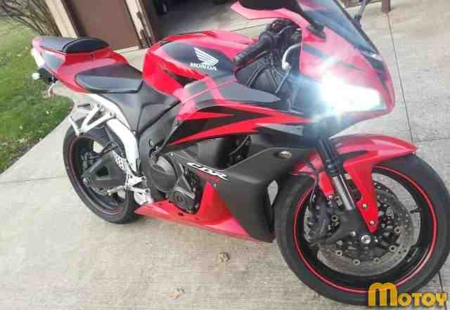 Хонда CBR 600 RR Хонда CBR 600 RR