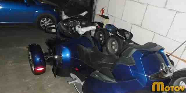 Трицикл BRP Can-Am RD Spyder RT-S Трицикл BRP Can-Am RD Spyder RT-S