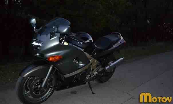 Кавасаки ZZR 400 Кавасаки ZZR 400