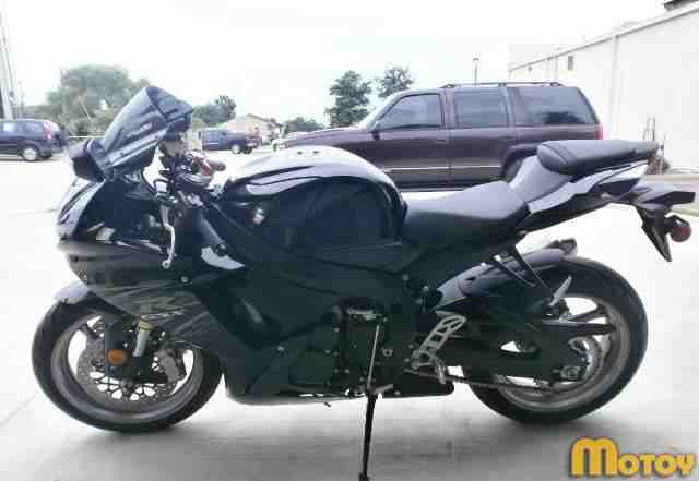 Сузуки gsx-r 600 2008 год пробег 24 000 Сузуки gsx-r 600 2008 год пробег 24 000