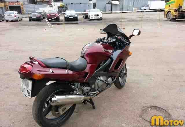 Кавасаки ZZR 400 II 2002 г. в Кавасаки ZZR 400 II 2002 г. в