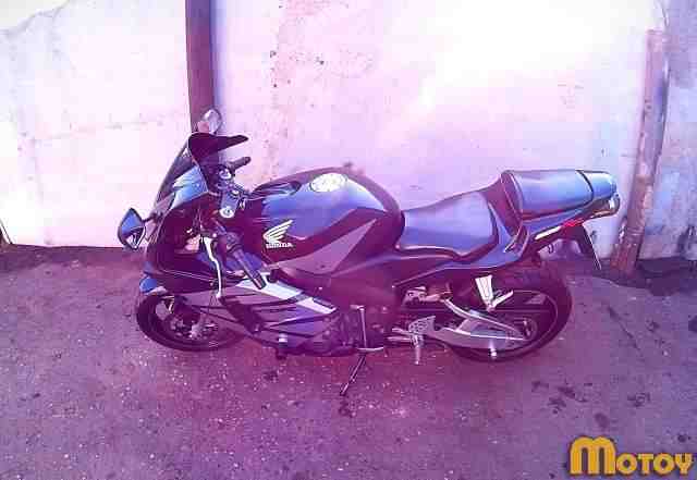 Хонда CBR 600 RR Хонда CBR 600 RR