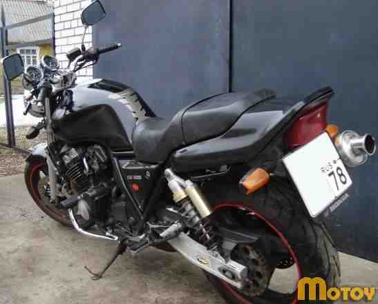 Хонда CB 400 SF Version S Хонда CB 400 SF Version S