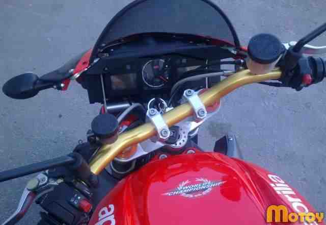 Априлия Tuono 1000R Априлия Tuono 1000R