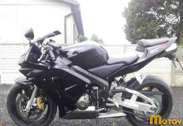Хонда CBR 600 2005г Хонда CBR 600 2005г