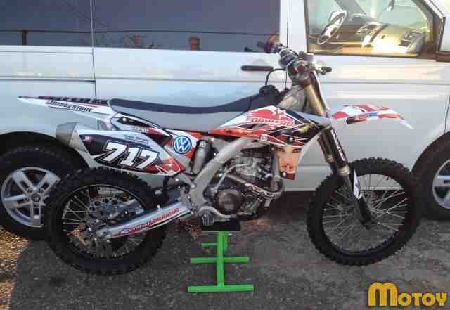 Продается мотоцикл Ямаха YZ250F модель 2013 года Продается мотоцикл Ямаха YZ250F модель 2013 года
