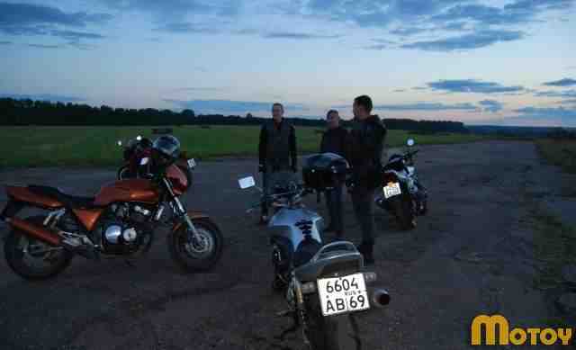 CB 400 Супер Four Version R CB 400 Супер Four Version R