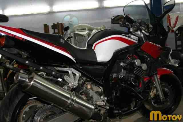 Ямаха FZS600 Ямаха FZS600
