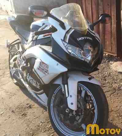 Судзуки GSX-R 750 K9 Судзуки GSX-R 750 K9