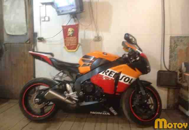 Хонда CBR 1000 RR Хонда CBR 1000 RR