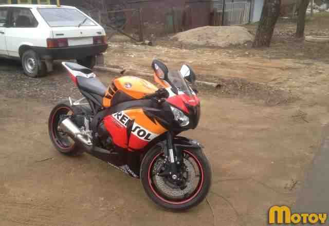 Хонда CBR 1000 RR Хонда CBR 1000 RR