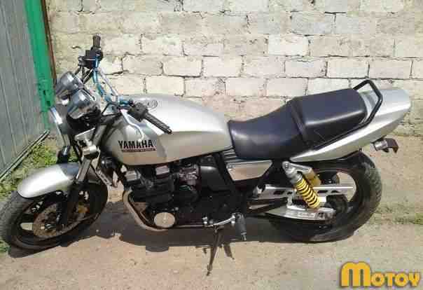Ямаха XJR - 400R Ямаха XJR - 400R