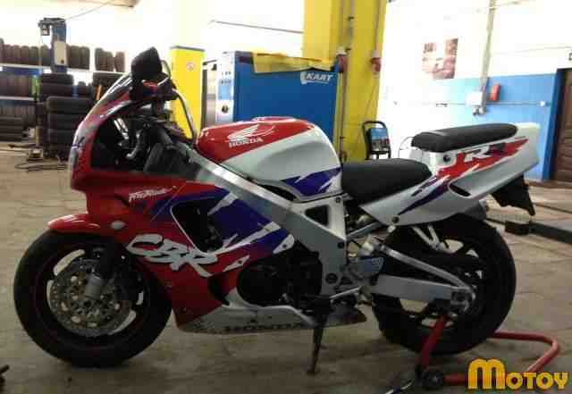 Хонда CBR 900 RR Хонда CBR 900 RR