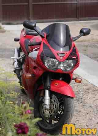 Хонда CBR900RR 1997г Хонда CBR900RR 1997г