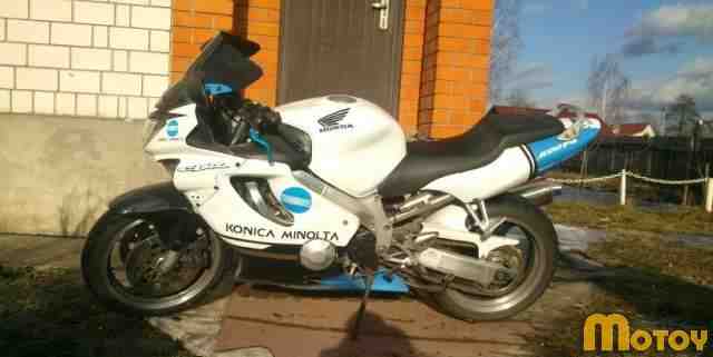 Хонда CBR600 F4 Хонда CBR600 F4