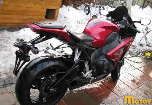 Хонда CBR 1000 RR Хонда CBR 1000 RR