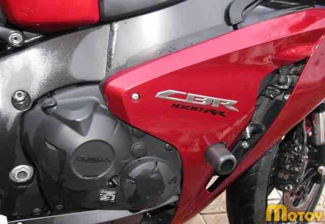 Хонда CBR 1000 RR Хонда CBR 1000 RR