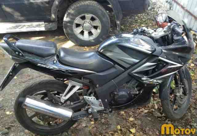 Хонда CBR 150 R, 2005г, 22л. с Хонда CBR 150 R, 2005г, 22л. с