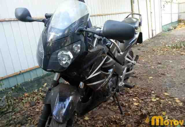 Хонда CBR 150 R, 2005г, 22л. с Хонда CBR 150 R, 2005г, 22л. с