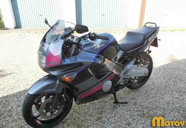 Хонда CBR 600 Хонда CBR 600