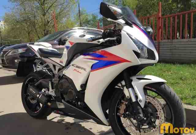 Хонда cbr1000rr Хонда cbr1000rr