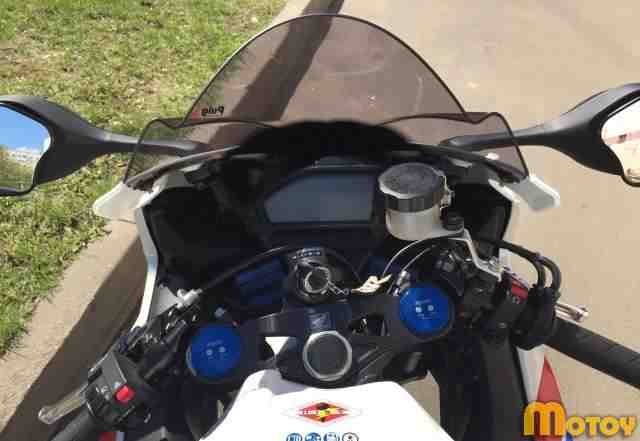 Хонда cbr1000rr Хонда cbr1000rr