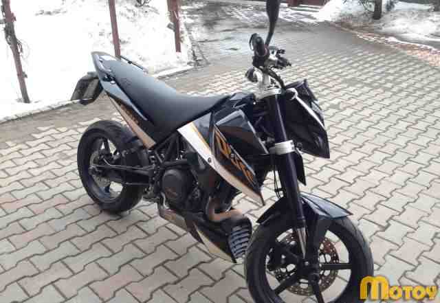 Мотоцикл KTM 690 Дюк (2011) Мотоцикл KTM 690 Дюк (2011)
