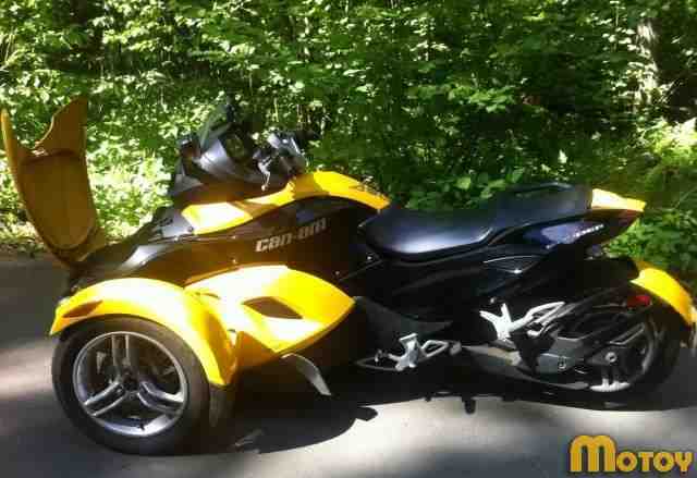 Can-Am Спайдер RS-T Can-Am Спайдер RS-T