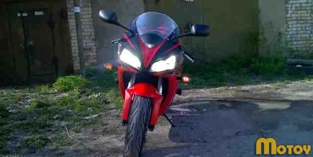 Хонда CBR-1000RR 2006 г. в Хонда CBR-1000RR 2006 г. в