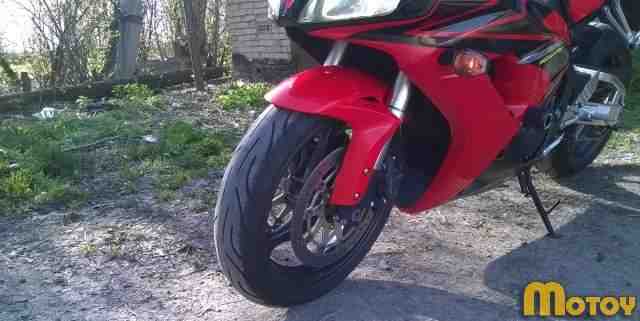 Хонда CBR-1000RR 2006 г. в Хонда CBR-1000RR 2006 г. в