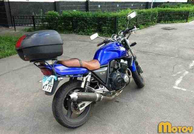 Мотоцикл Хонда CB400 Супер Four Мотоцикл Хонда CB400 Супер Four