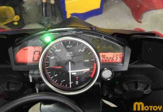 Ямаха YZF-R6 2008 в идеальном состоянии Ямаха YZF-R6 2008 в идеальном состоянии