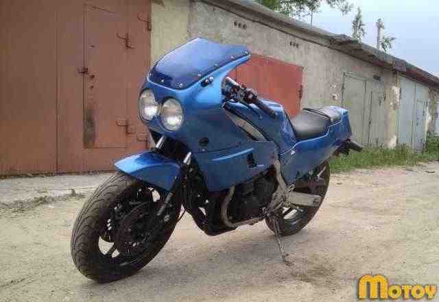 Ямаха FZR 400 Ямаха FZR 400