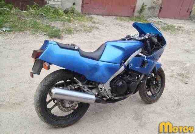 Ямаха FZR 400 Ямаха FZR 400