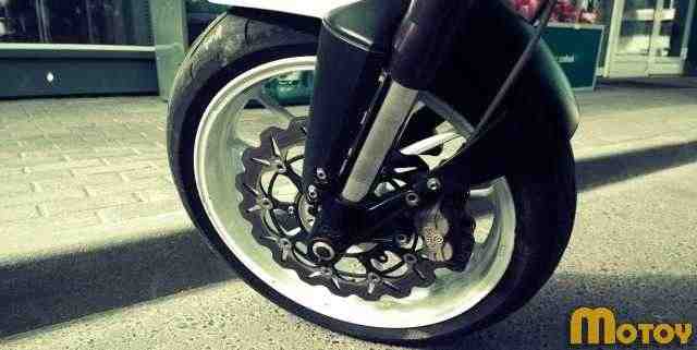 Мотард KTM Дюк 2 640 LC4 2002 Мотард KTM Дюк 2 640 LC4 2002
