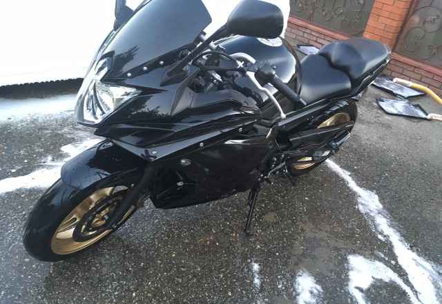 Ямаха FZ6R 2010 год Ямаха FZ6R 2010 год