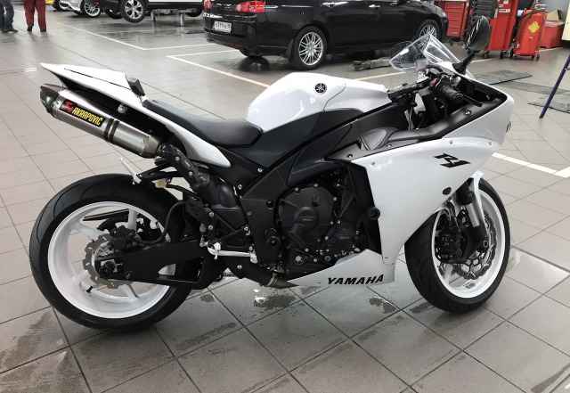 Ямаха Р1 2011 Ямаха Р1 2011