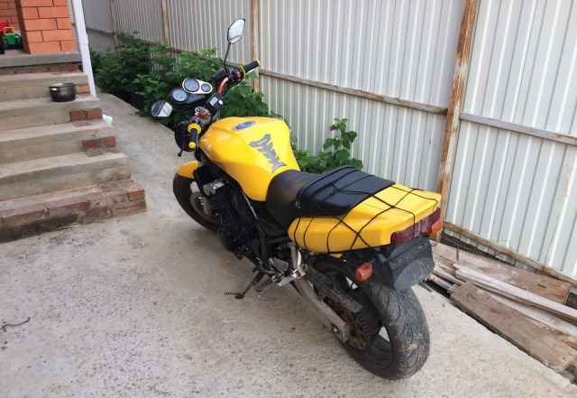 Ямаха FZ400 Ямаха FZ400