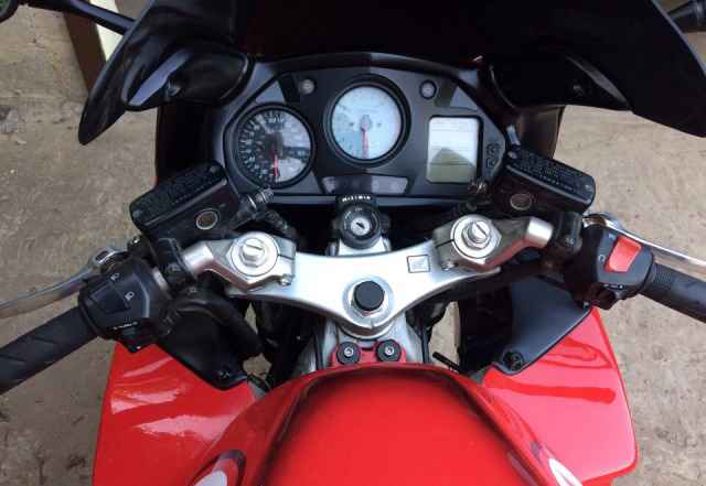 Хонда VFR 800i Хонда VFR 800i