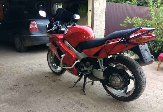 Хонда VFR 800i Хонда VFR 800i