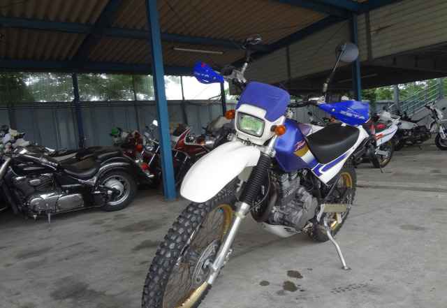 Кавасаки KL 250 Супер Шерпа эндуро для невысоких Кавасаки KL 250 Супер Шерпа эндуро для невысоких