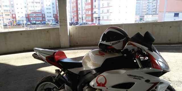 Хонда сбр 1000 RR Fireblade Хонда сбр 1000 RR Fireblade